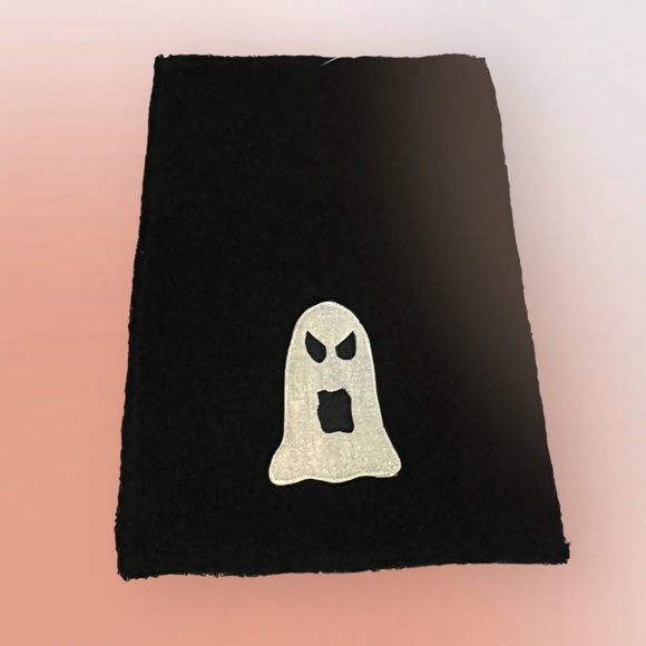 Lot/2 Handmade Halloween Hand Towels - Picture 2 of 14